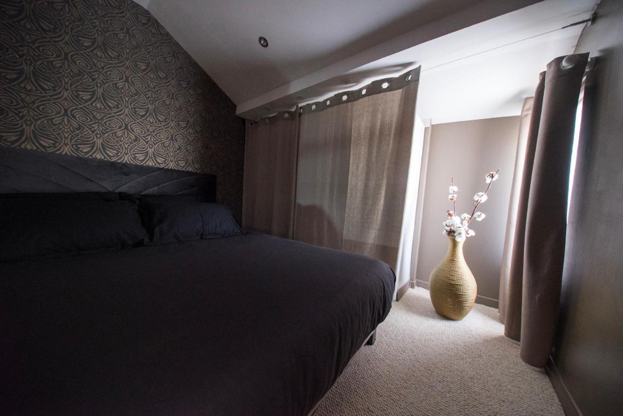 Love Suites & Spa "Le Loft" Avec Jacuzzi Privatif Medis Luaran gambar