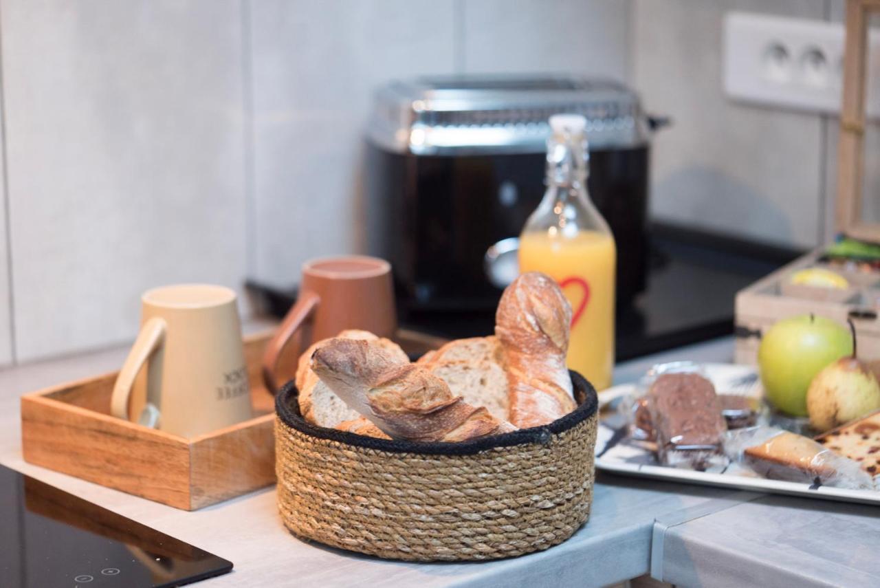 Love Suites & Spa "Le Loft" Avec Jacuzzi Privatif Medis Luaran gambar